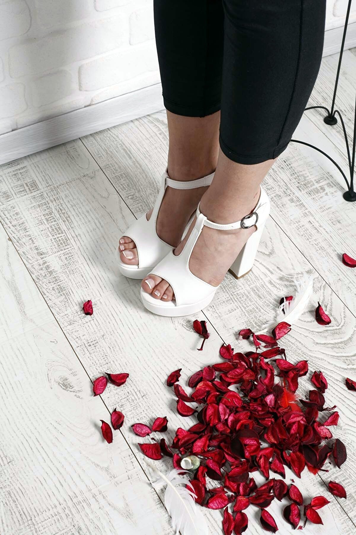 Shoe Love Kadın Beyaz Topuklu Ayakkabı PRA-402372-749384