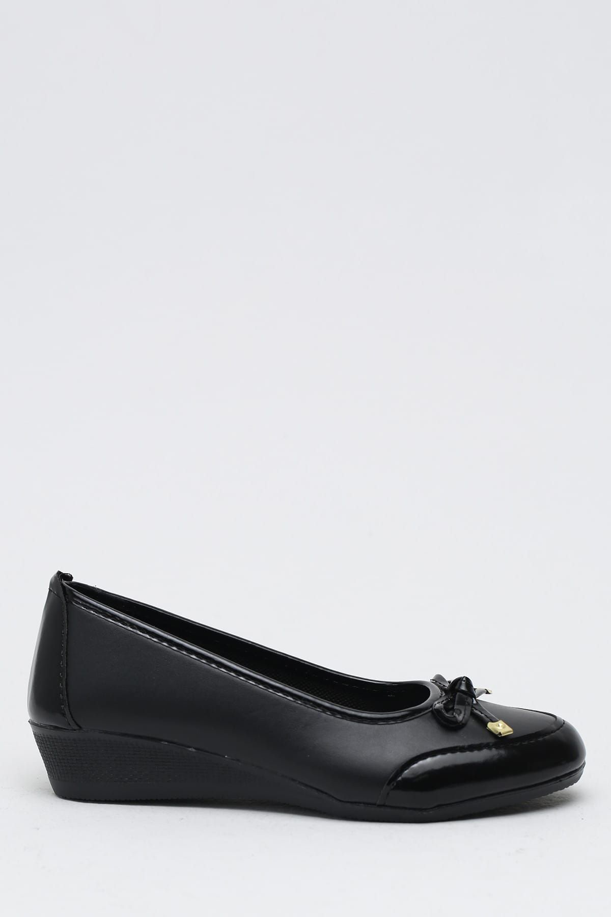 Ayakkabı Modası Siyah Kadın Dolgu Topuklu Ayakkabı 1010-19-111002