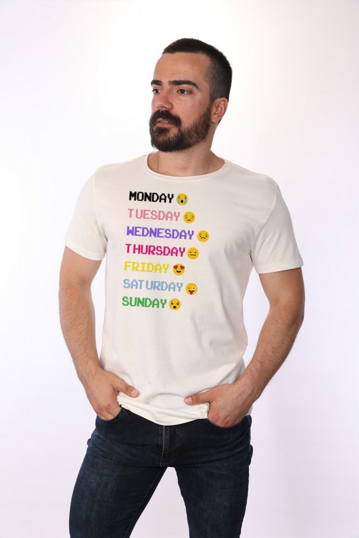 Angemiel Wear Haftanın Günleri İngilizce Renkli Pamuklu Beyaz Erkek Tişört A0305TE