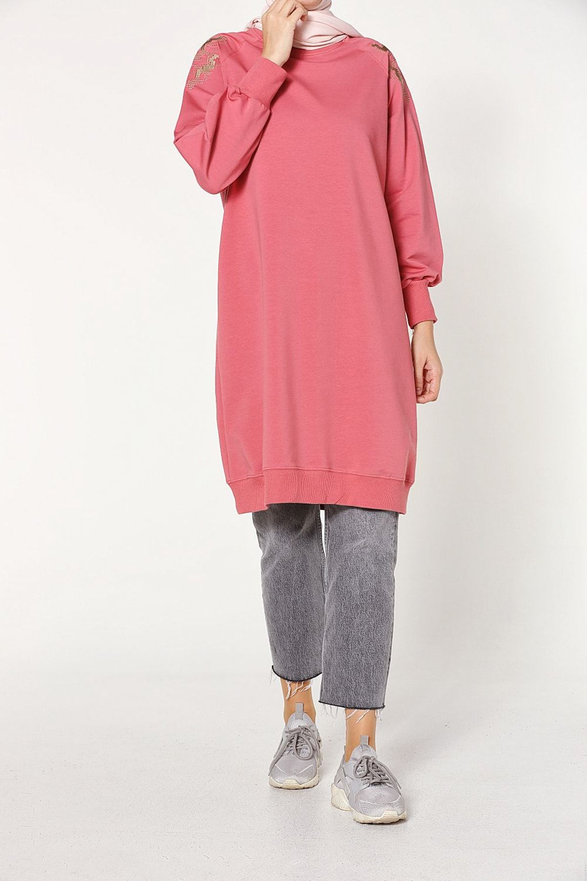 Ekrumoda Kadın Gül Nakışlı Penye Tunik Sweatshirt P51950