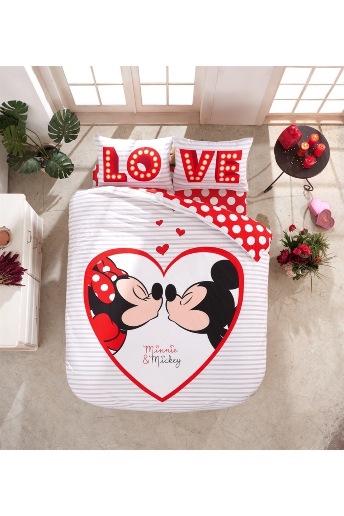 DİSNEY Minnie & Mickey Love Lisanslı Çift Kişilik Nevresim Seti