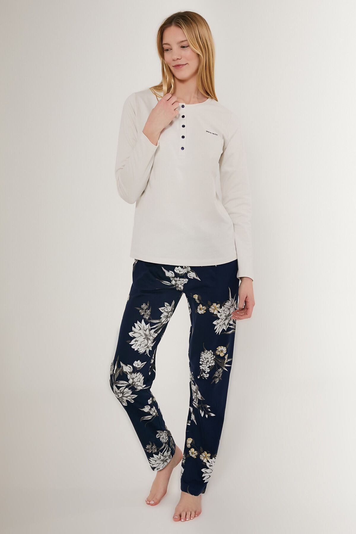 Pierre Cardin Flowering Beyaz Kadın Uzun Kol Pijama Takım