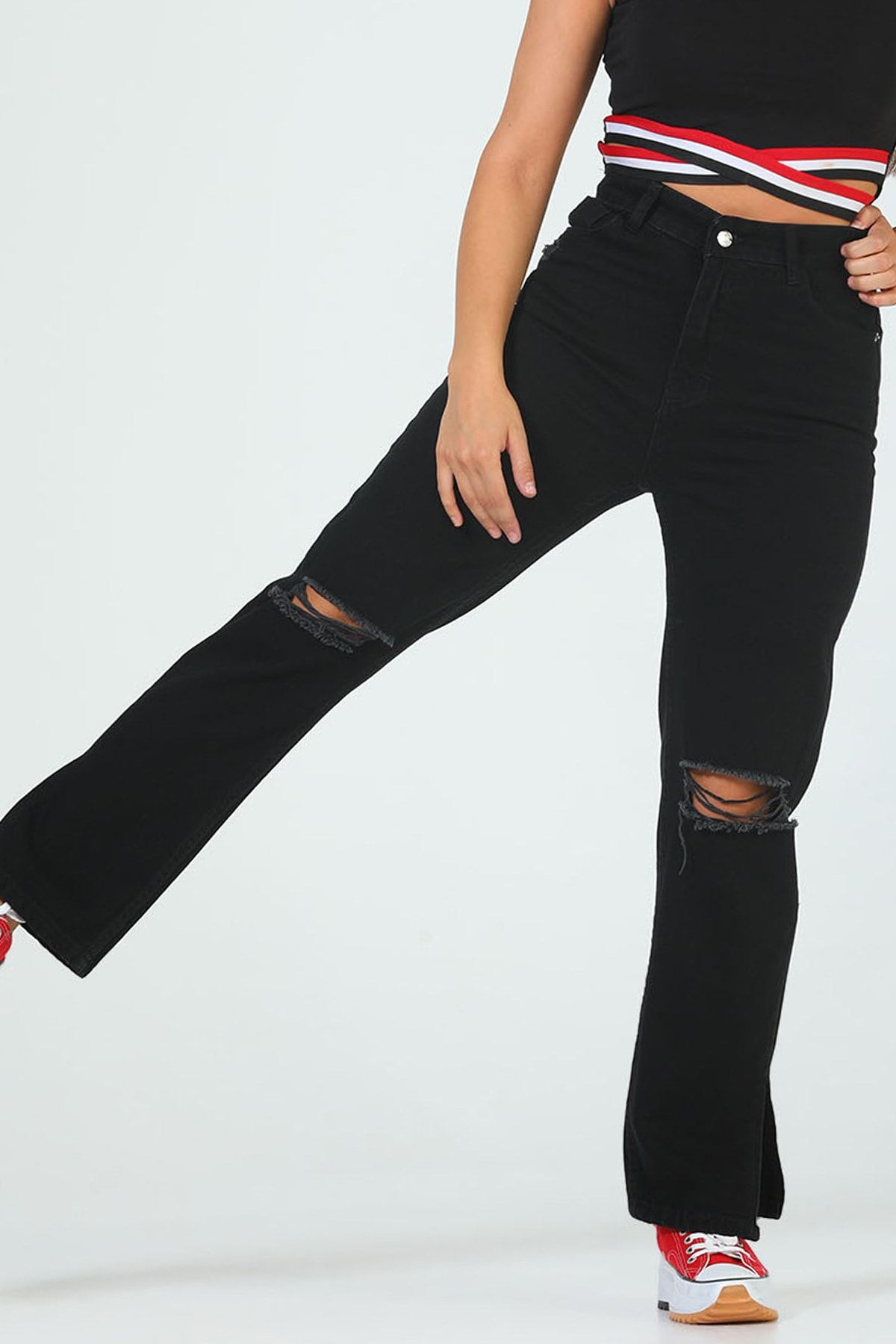 Julude Siyah Kadın Yüksek Bel Yırtmaç Detaylı Yırtıklı Jeans Pantolon