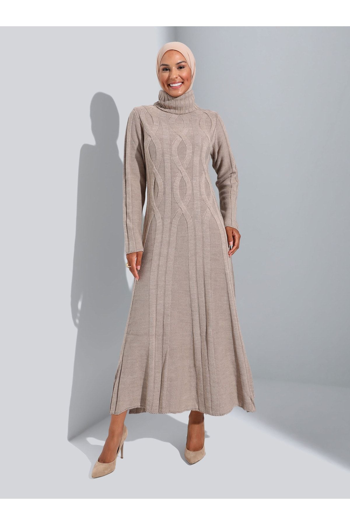 Refka Boğazlı Yaka Örgü Detaylı Triko Tesettür Elbise - Vizon - Refka Woman