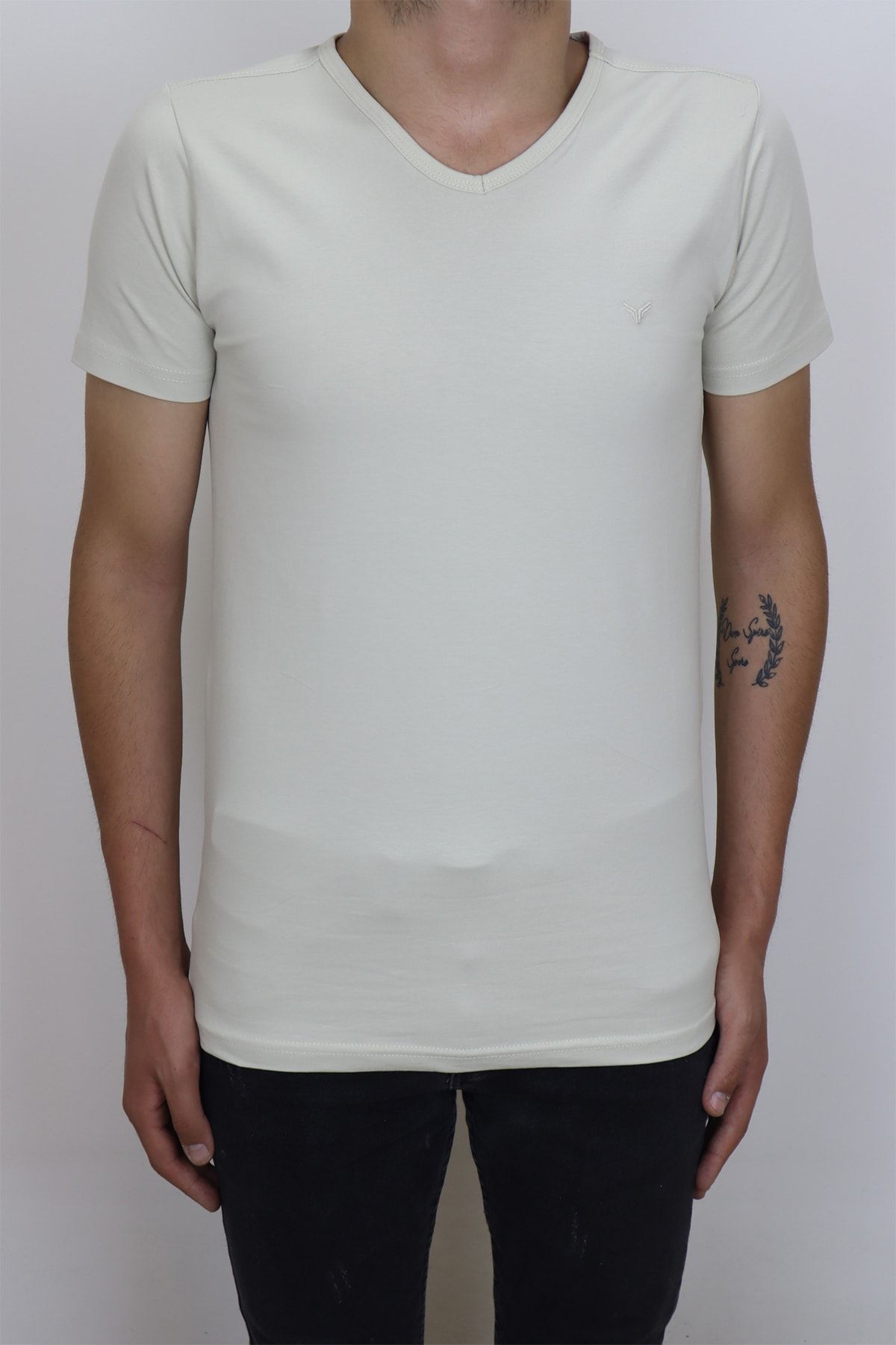 Maccali Fistan Store Erkek Krem V - Yaka Spor Kesim Dar Kalıp Basic T-Shirt