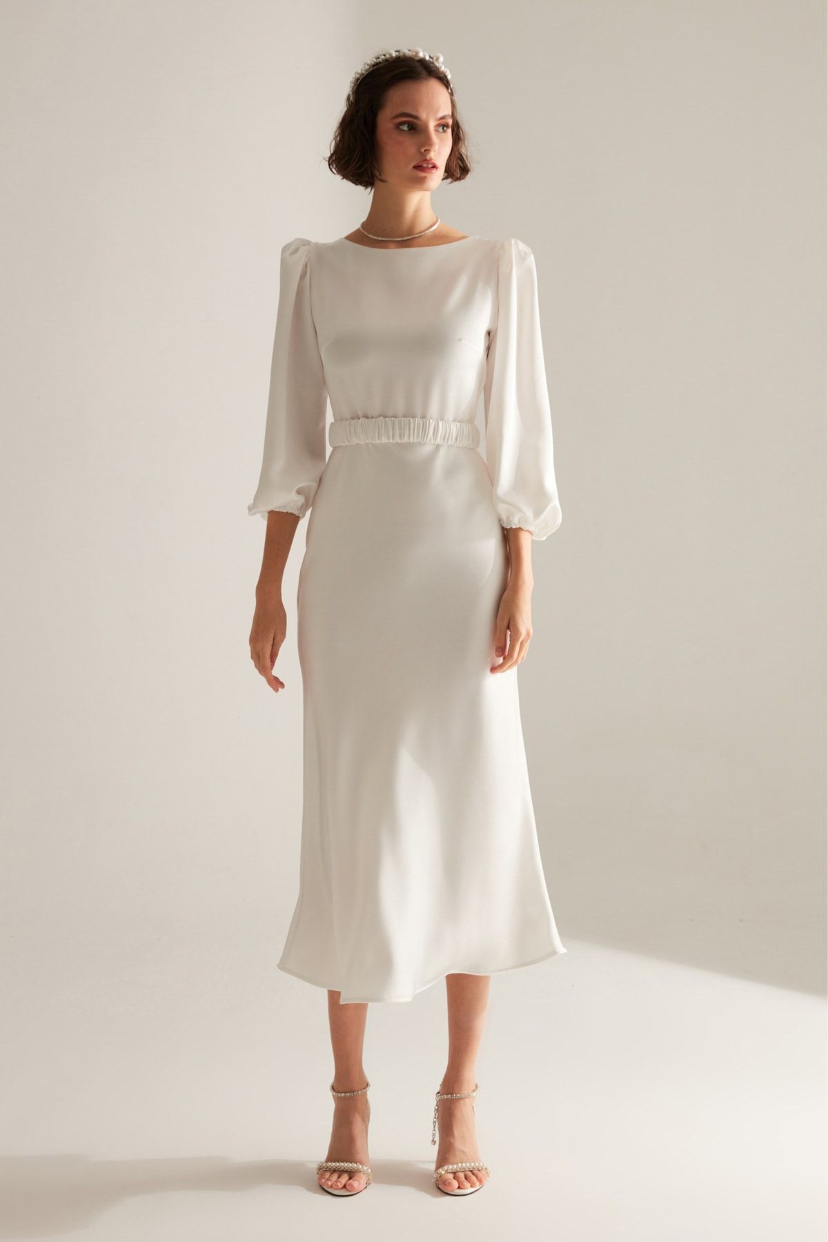 Betty & Sam Heleny Özel Tasarım Beyaz Nişan Elbisesi