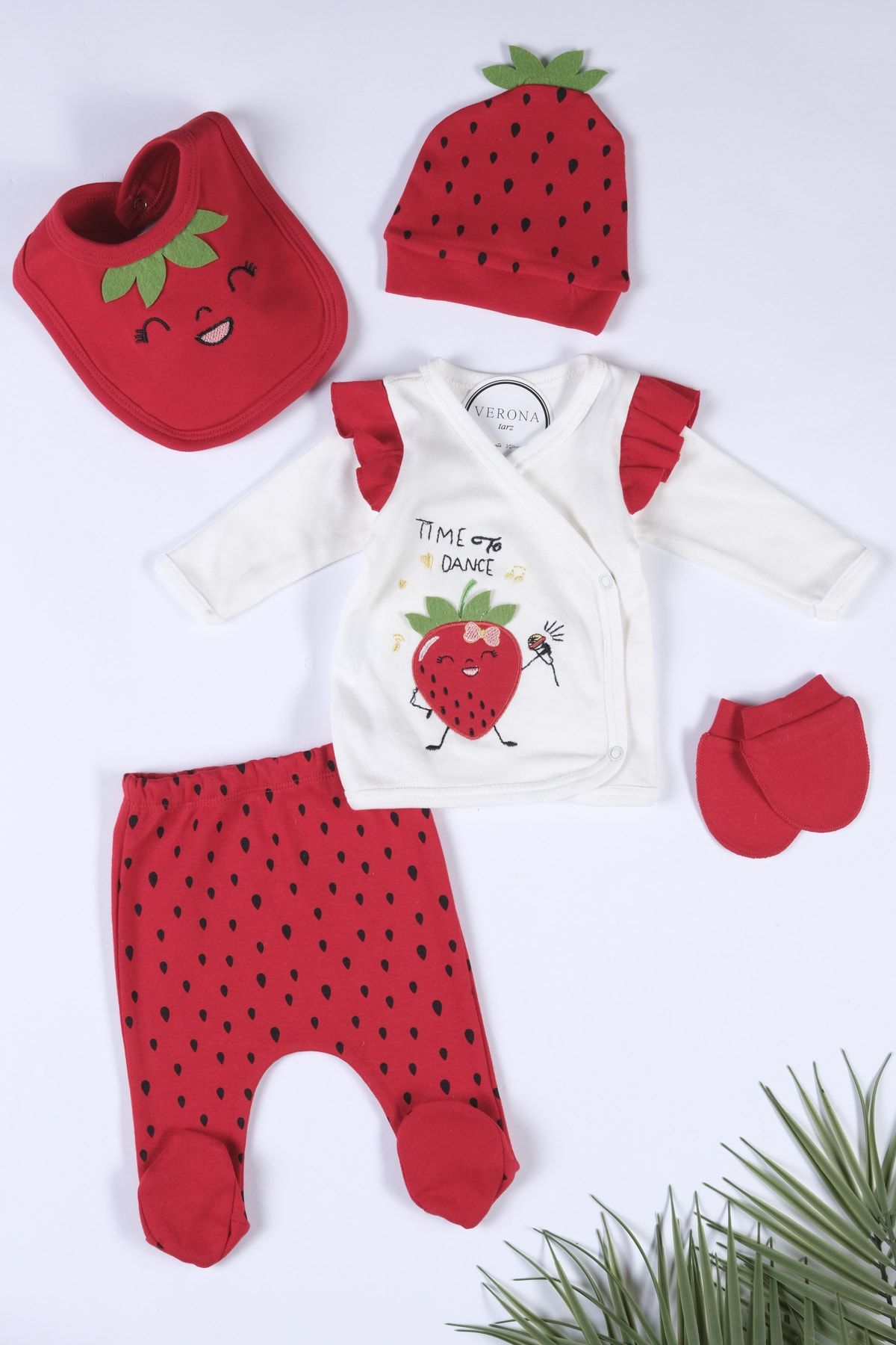 VERONA TARZ Yeni Sezon Çilekli Kız Bebek 5li Hastane Çıkış Seti Yenidoğan Kıyafeti Çilek Takım