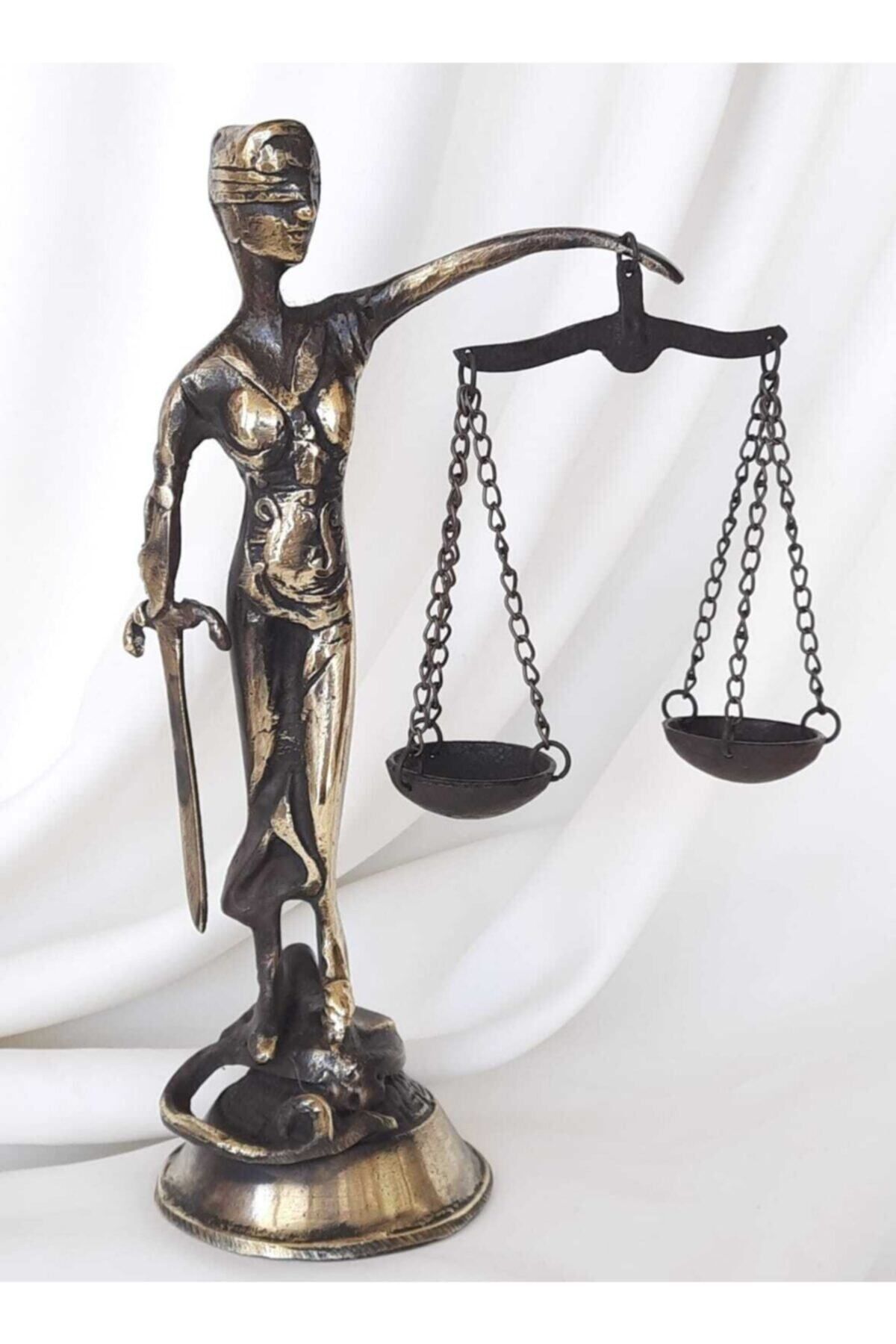 Hayal Dekorasyon Adalet Tanrıçası Heykeli Adalet Hukuk Terazisi Avukat Hukuk Bürosu Dekoru