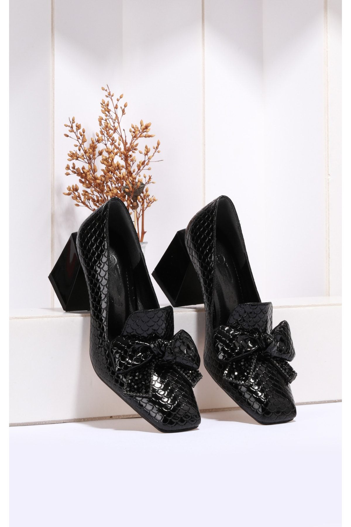 TREND Siyah Kalın Topuklu Timsah Desenli Ayakkabı 7 CM Z0702-1