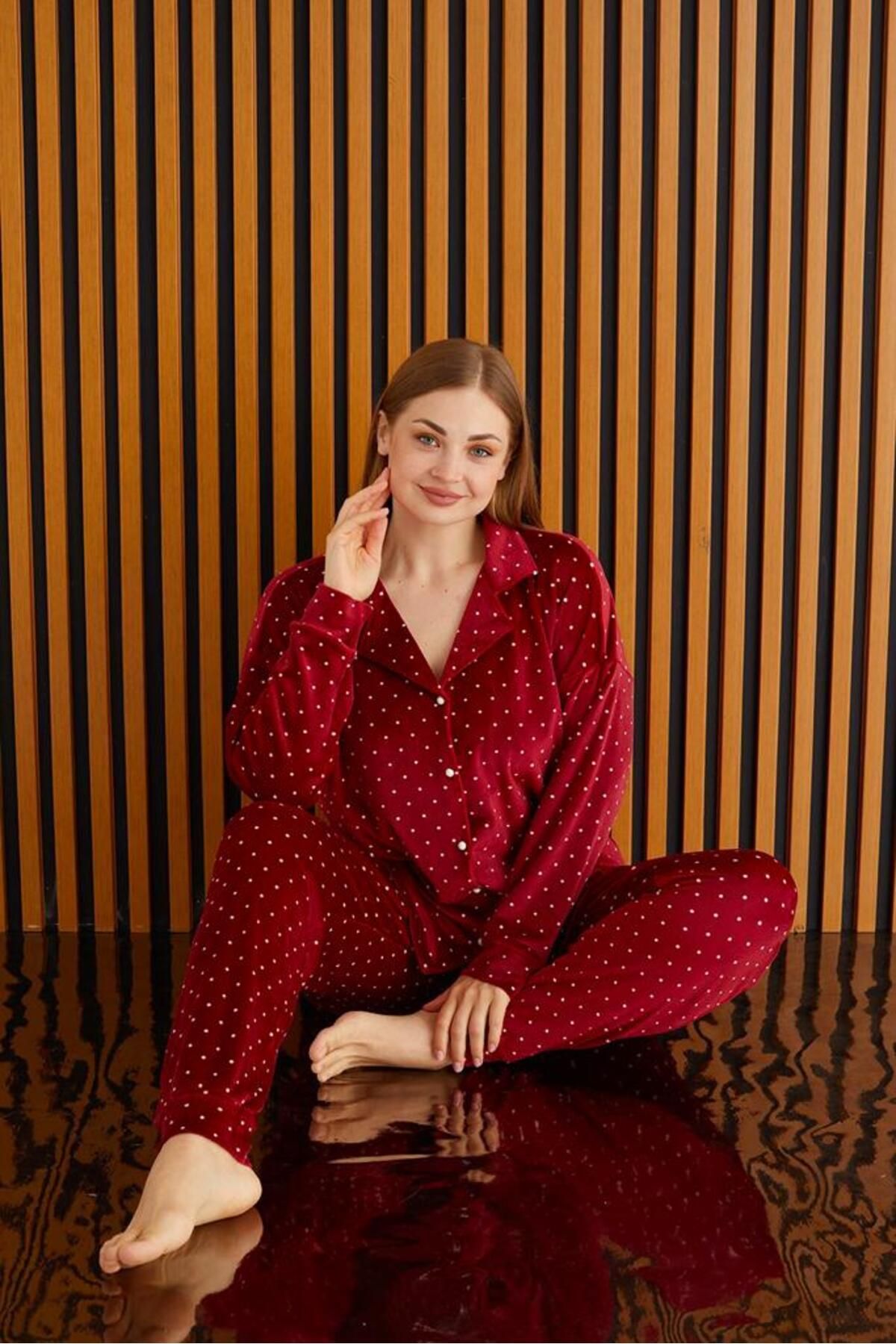 Meba Kadın Büyük Beden Önden Düğmeli Fransız Kadife Kırmızı Pijama Takımı -3