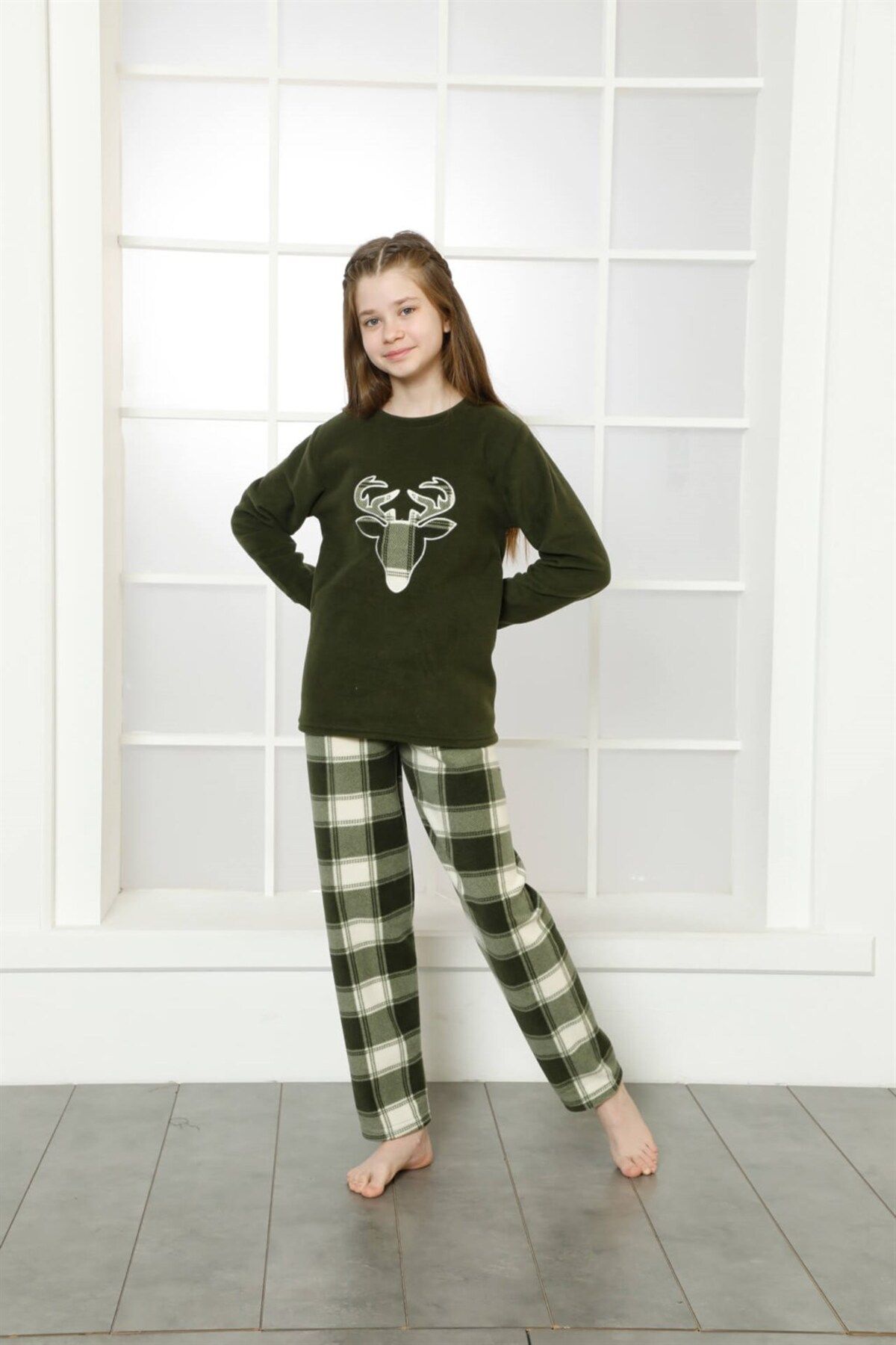 Zühre Moda Çizgi WelSoft Polar Çocuk Pijama Takımı 4633