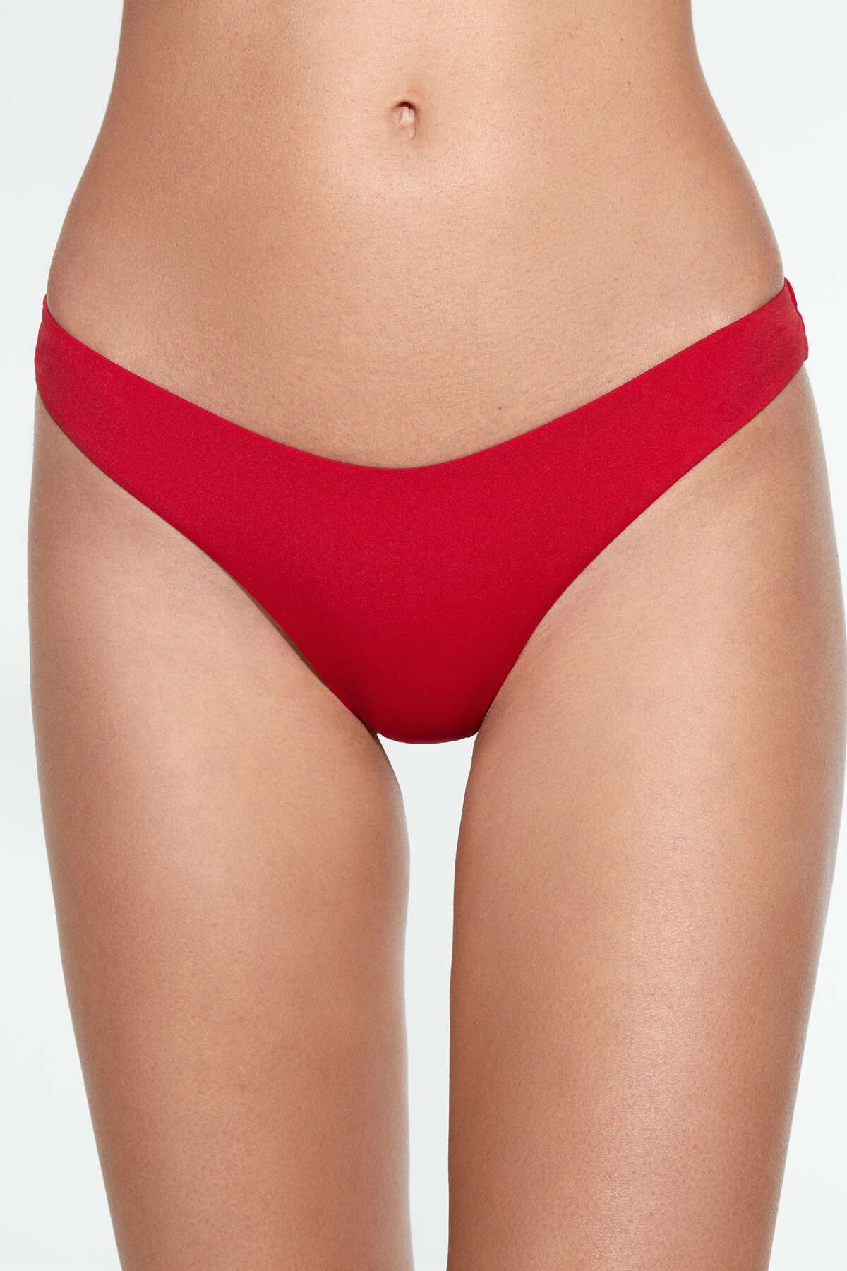 Oysho Kadın Kırmızı V Kesim Brezilya Modeli Bikini Altı