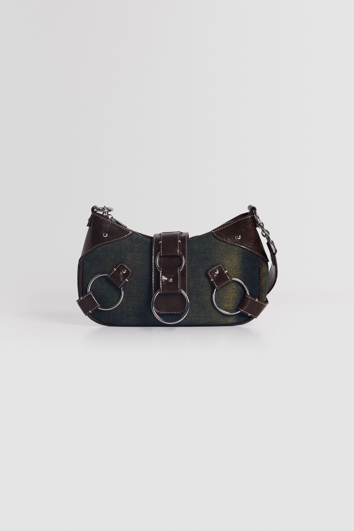 Bershka Halkalı kontrast vintage kol çantası