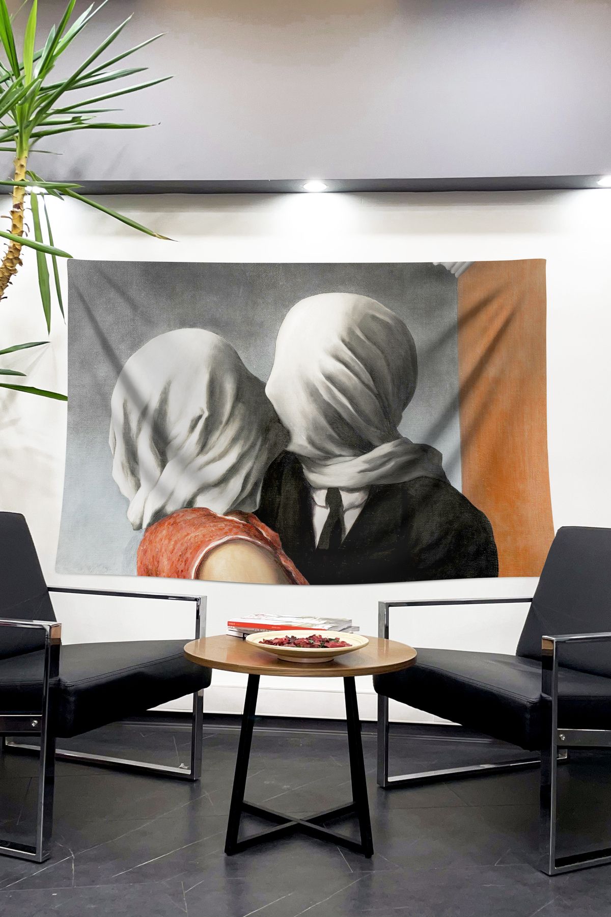 Dokumio " René Magritte - The Lovers " Eviniz İçin Eşsiz Bir Dokunuş. Duvar Örtüsü - Duvar Halısı - Tapestry