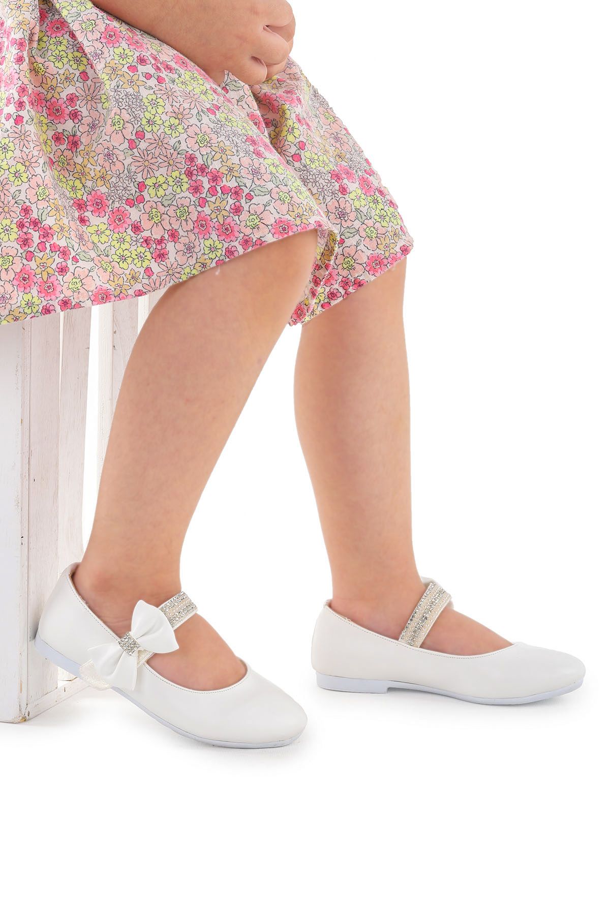 Kiko Kids Cırtlı Kız Çocuk Taşlı Babet Ayakkabı 252 Cilt