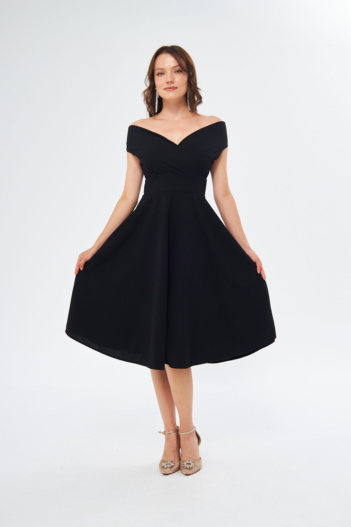 lovebox Kadın Esnek Kumaş Kruvaze Yaka Çan Kesim Siyah Abiye Elbise Siyah Mezuniyet Elbisesi 046