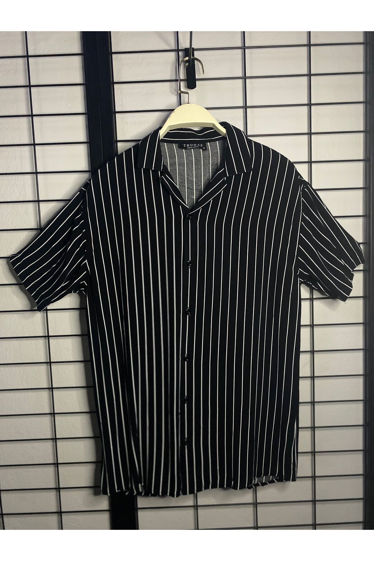 Outy Fashion Siyah Beyaz Çizgi Desenli Gömlek
