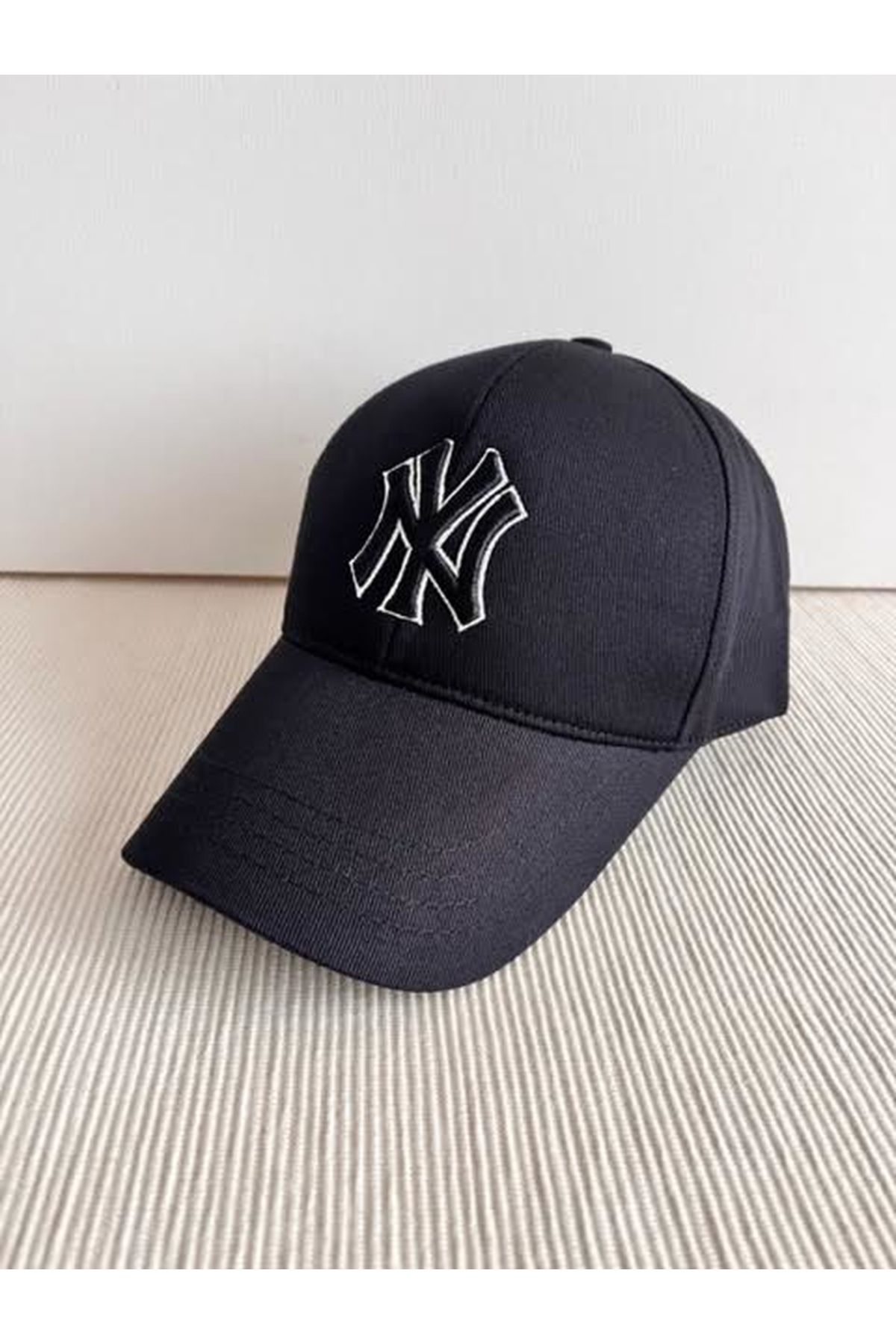 CosmoOutlet Ny New York Logolu Kontürlü Unisex Siyah Şapka