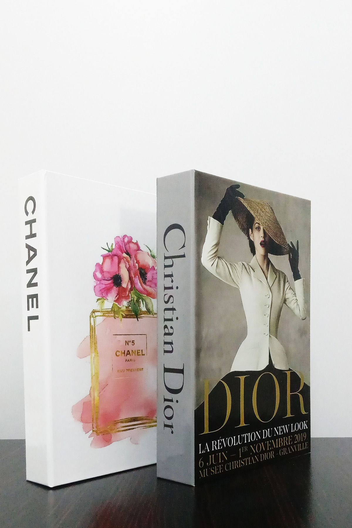 BayCazip 2'li Dekoratif Kitap Kutu Görünümlü Chanel Yeni Gül & Dior Şapkalı Kadın Temalı