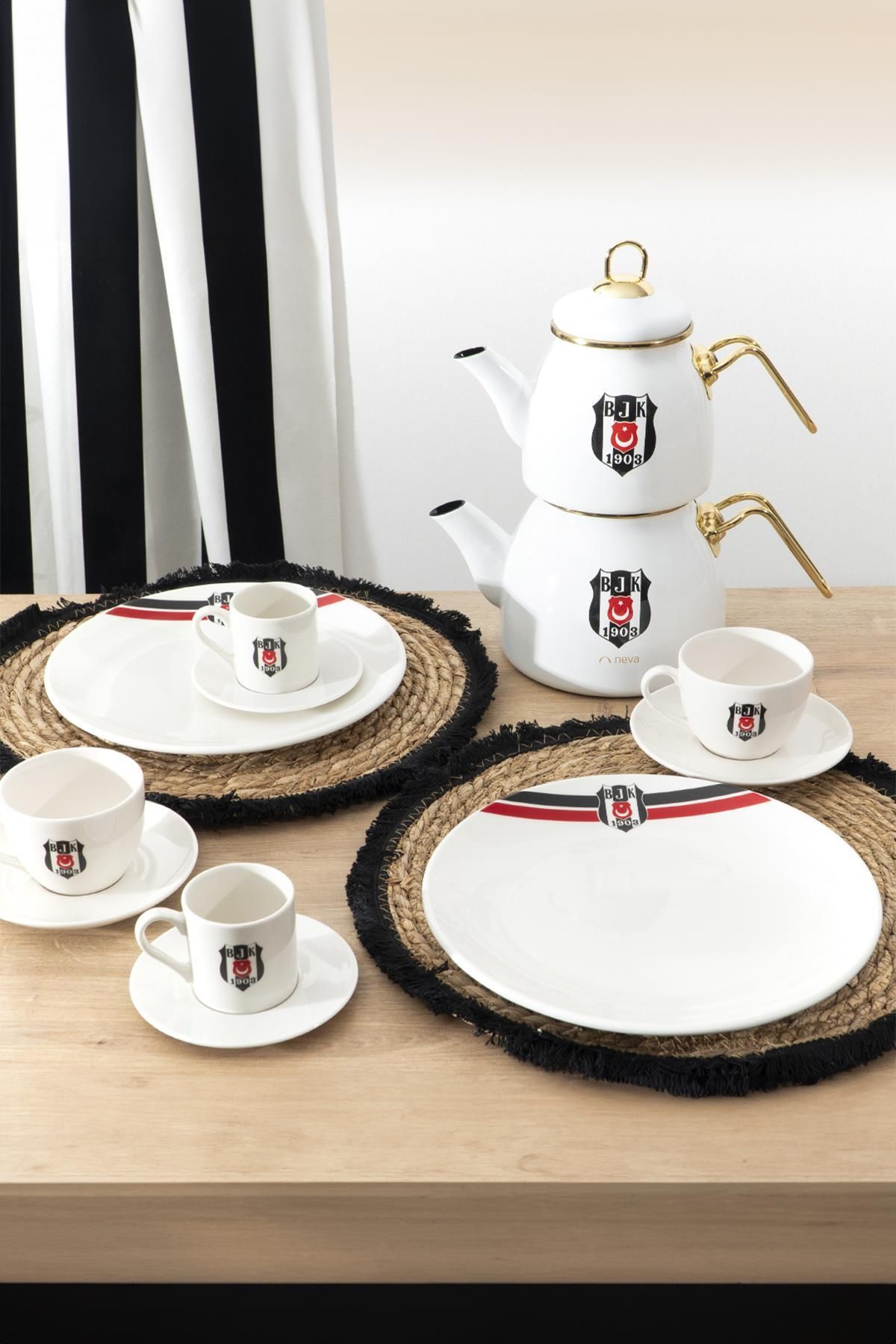 Neva Beşiktaş Lisanslı Klasik Logo 15 Parça Taraftar Kombin