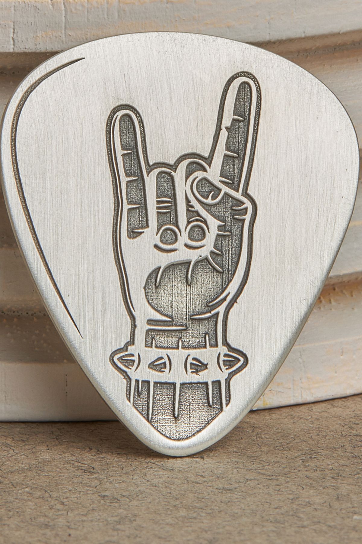 Hediyesepeti Rock'n Roll Tasarımlı 925 Ayar Gümüş Gitar Penası