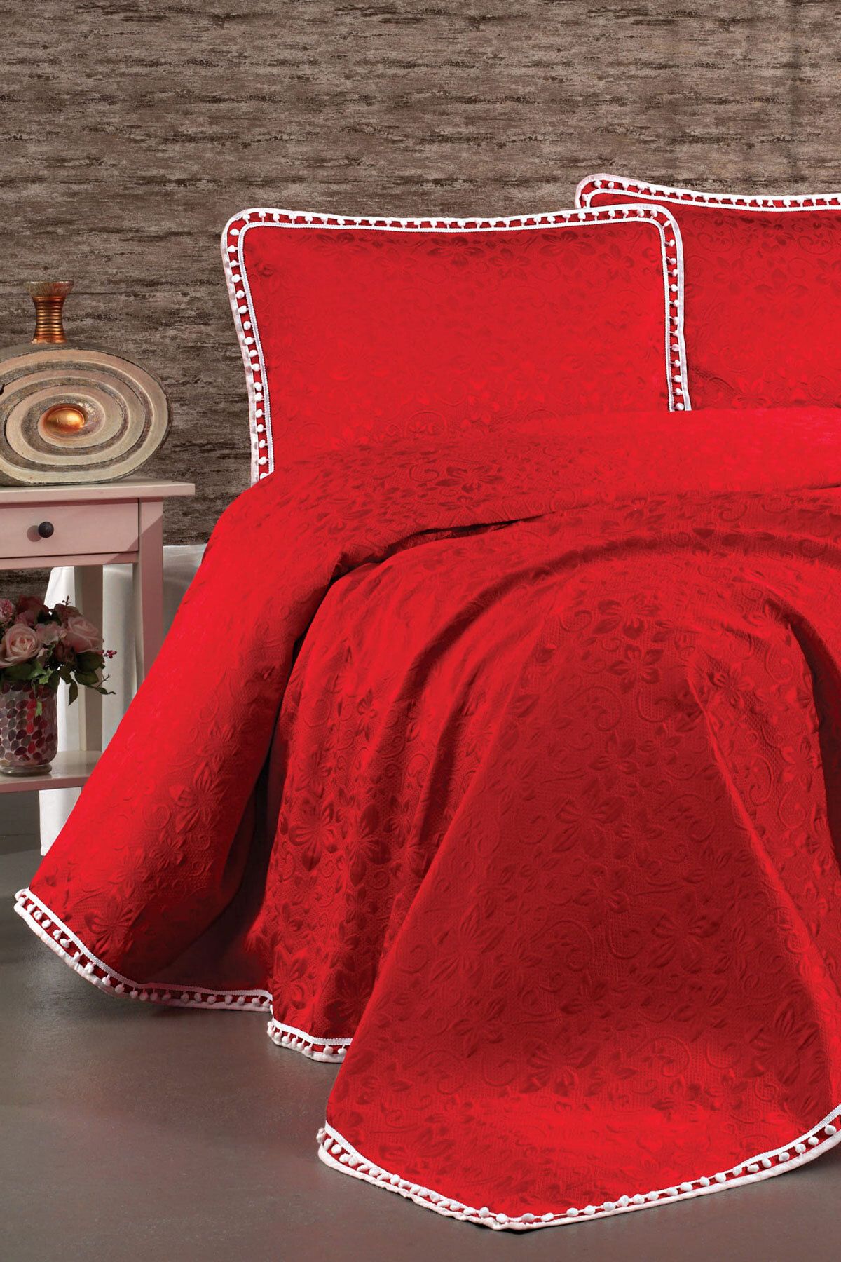 Evlen Home Collection Begonvil Çift Kişilik Yatak Örtüsü Takımı 3 Parça Pike Seti Ponponlu Yıkanabilir Kırmızı / Red