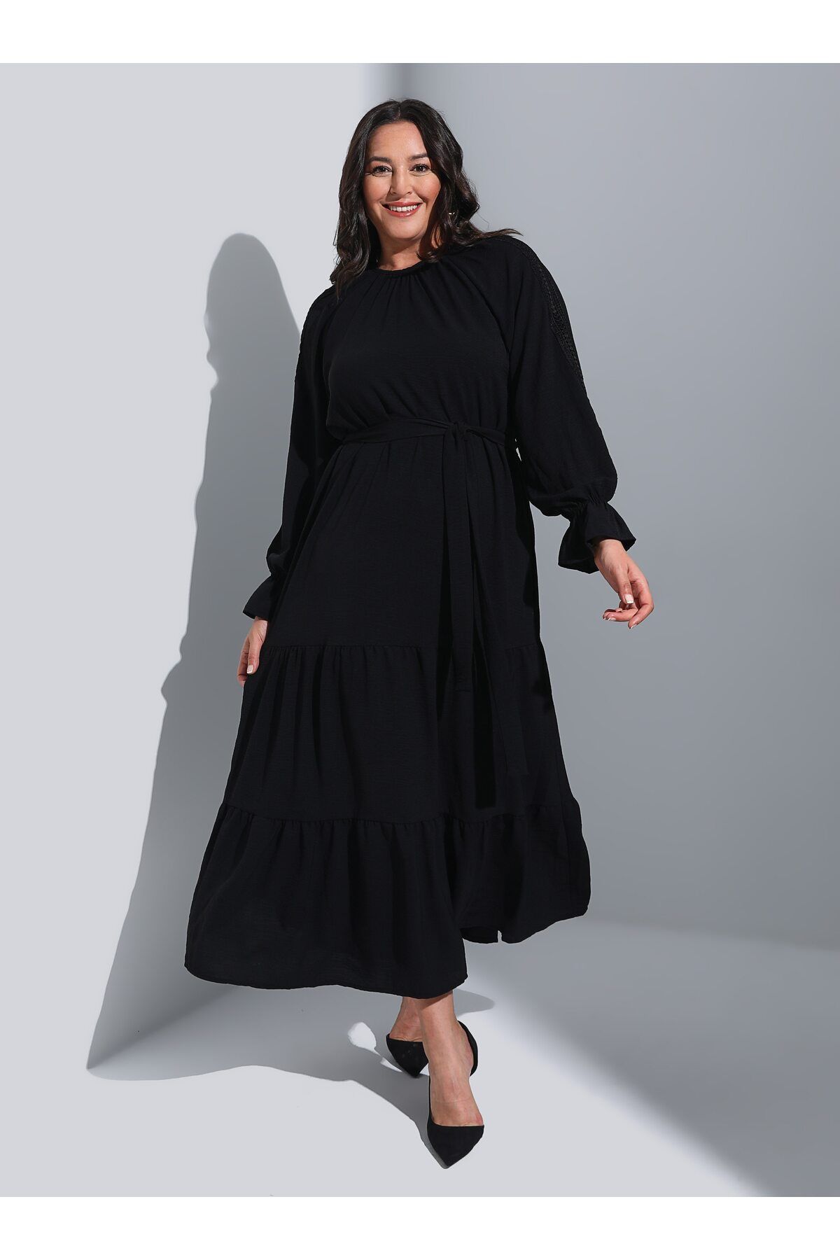 Alia Nakış Detaylı Büyük Beden Tesettür Elbise - Siyah - Alia