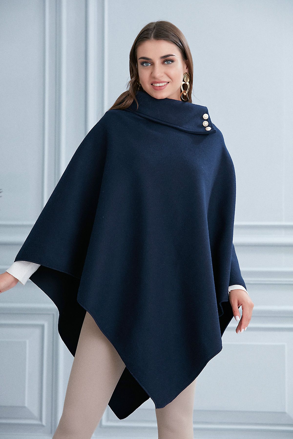 moda biz Kadın Lacivert Yakası Düğme Detaylı Şık Tasarımlı Panço