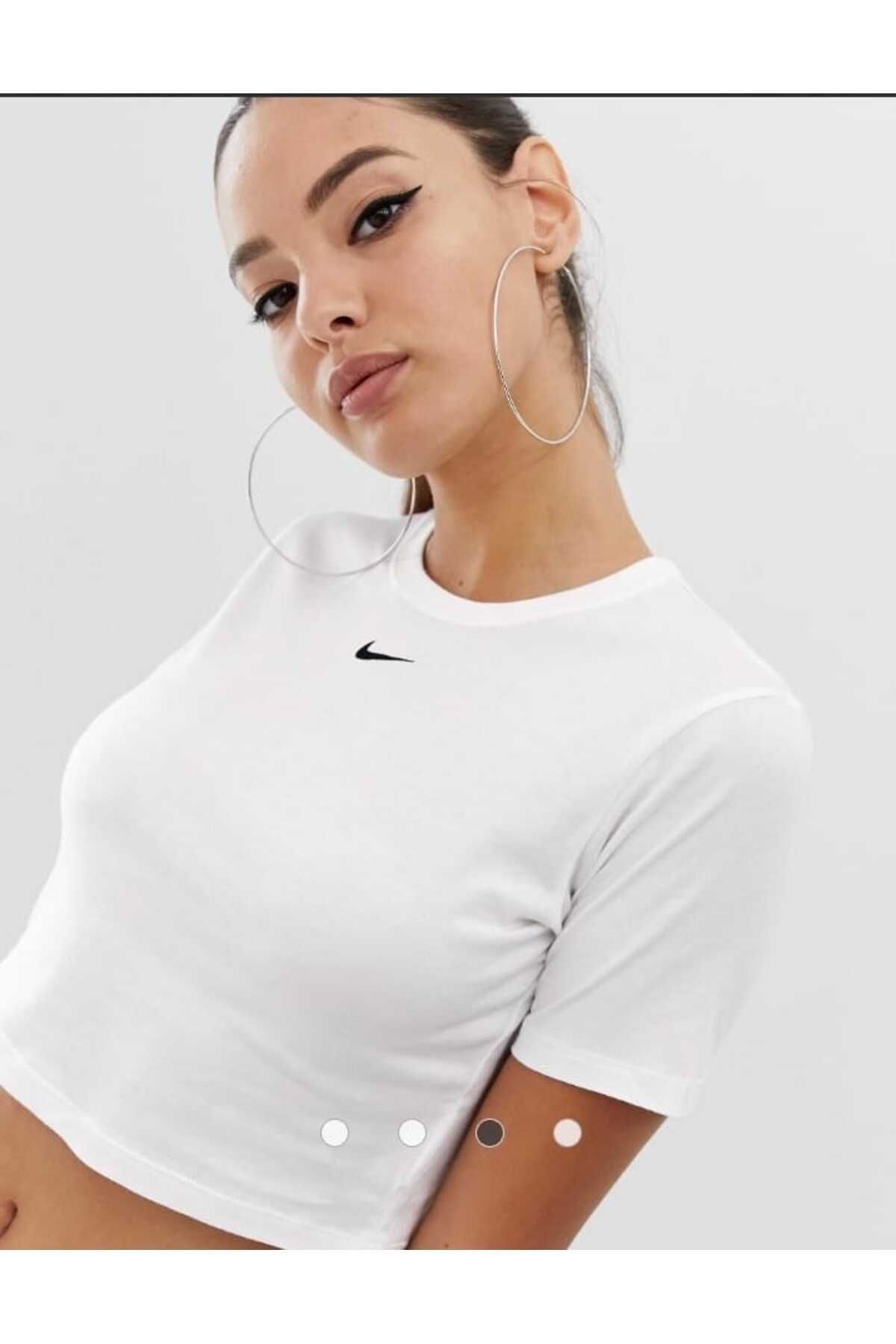Nike Sportswear Essential Cropped Lbr Kadın Tişört