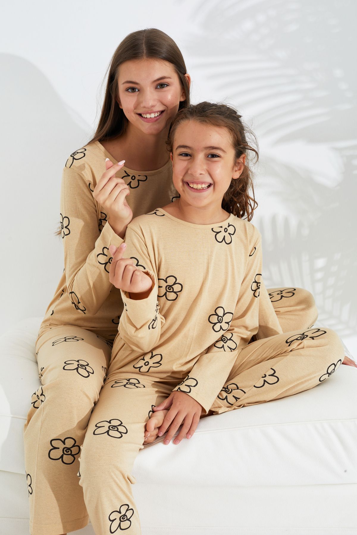 Siyah İnci Ten Çiçek Desenli Pamuklu Pijama Takımı
