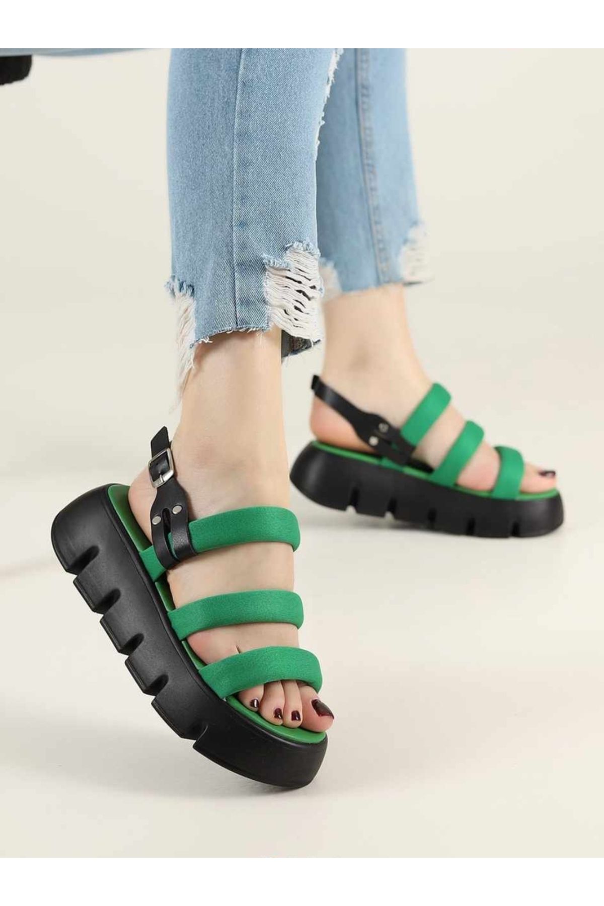 Afilli Kadın Yeşil Siyah Kafes Kalın Yüksek Platform Taban Açık Günlük Spor Sandalet Yazlık Ayakkabı