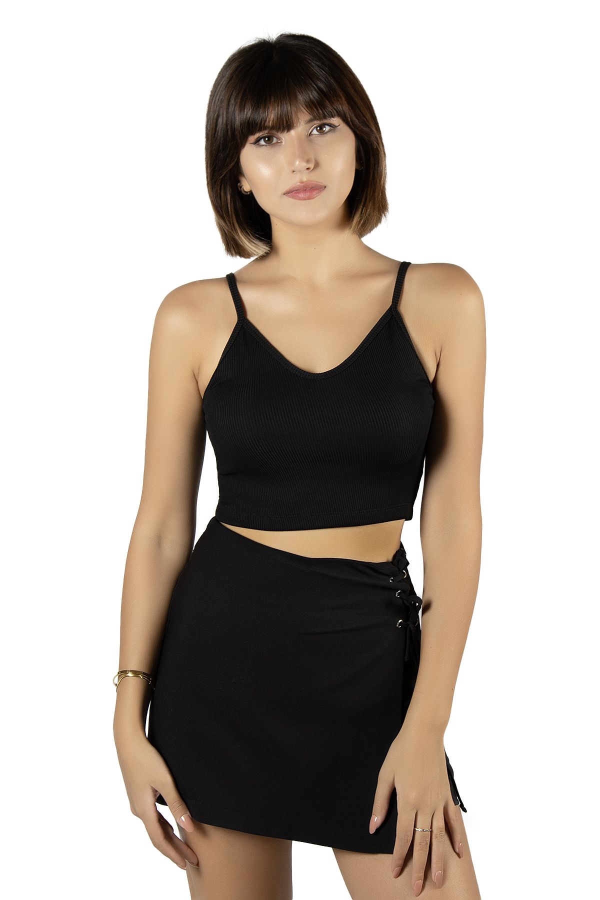 VEAVEN Siyah İp Askılı Fitted/Vücuda Oturan Fitilli Örme Crop Top Bluz