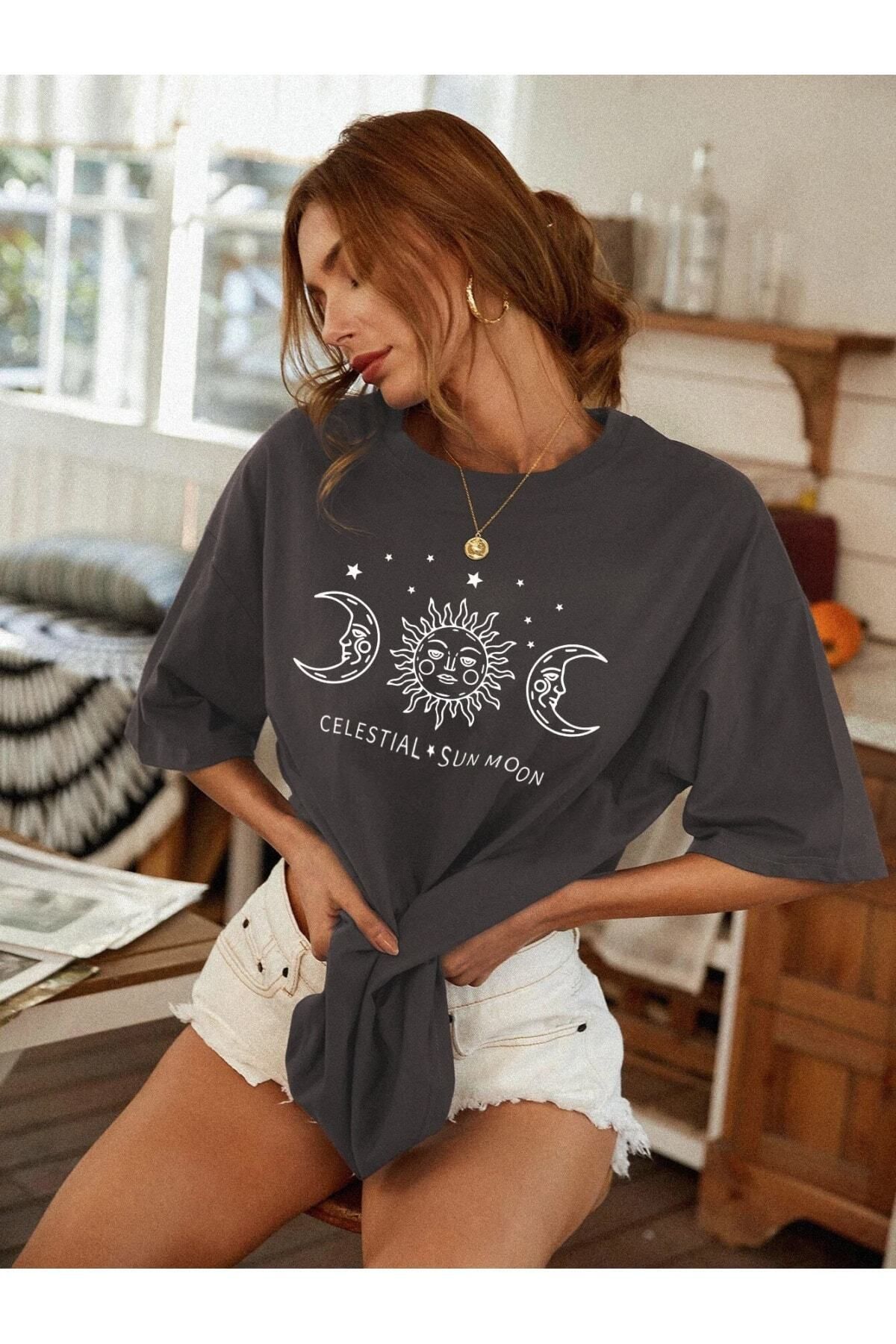 Black Sokak Füme Kadın Celestial Sun Moon Baskılı Oversize Tshirt