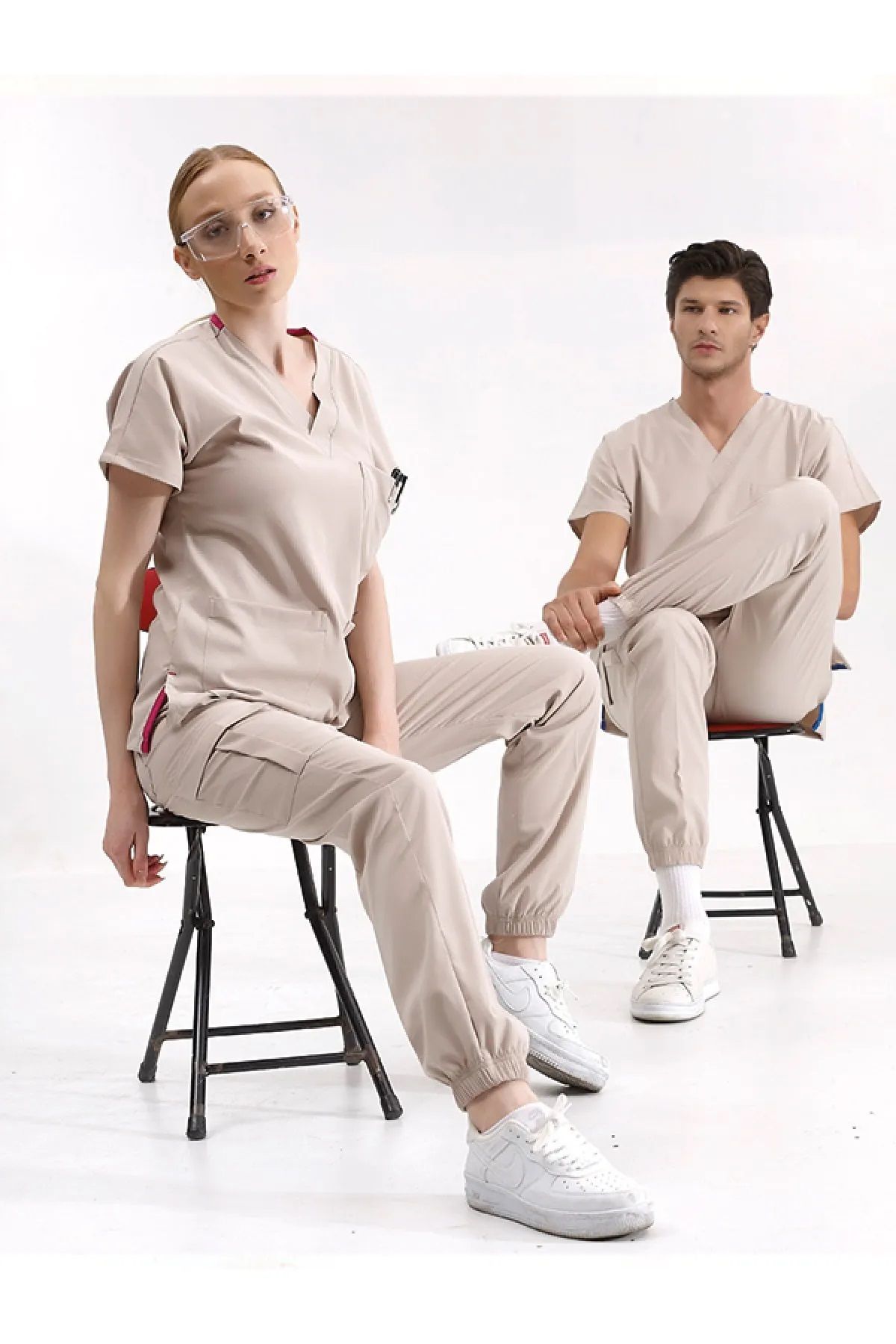 ÇİZGİ MEDİKAL Krem Rengi Jogger Paça Likralı Doktor Hemşire Forması Scrubs Dr Greys Takım (Esnek Kumaş)