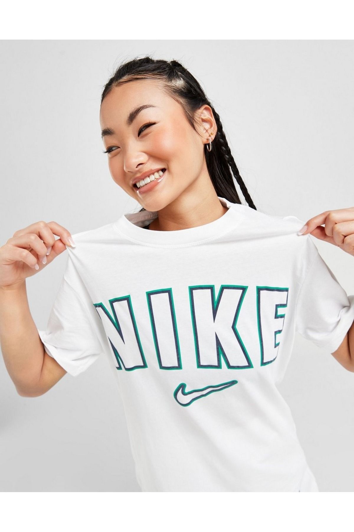 Nike Sportswear Oversized T-shirt Unisex Nakış Swooslu Beyaz Tişört Dh