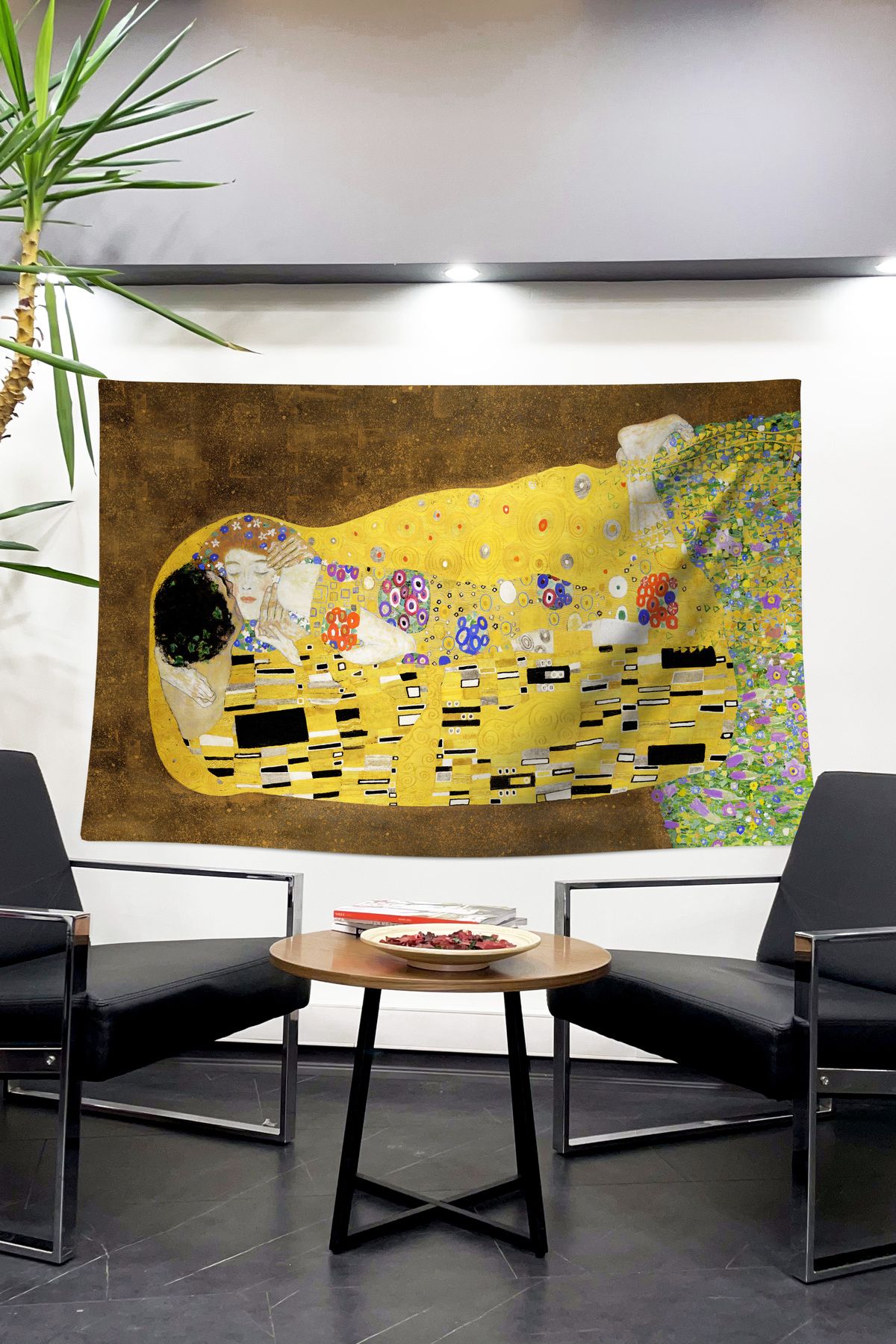 Dokumio "Unutulmaz Bir Aşkın İzleri: Gustav Klimt'in Öpücük Tablosu ( The Kiss ) Duvar Örtüsü Duvar Halısı