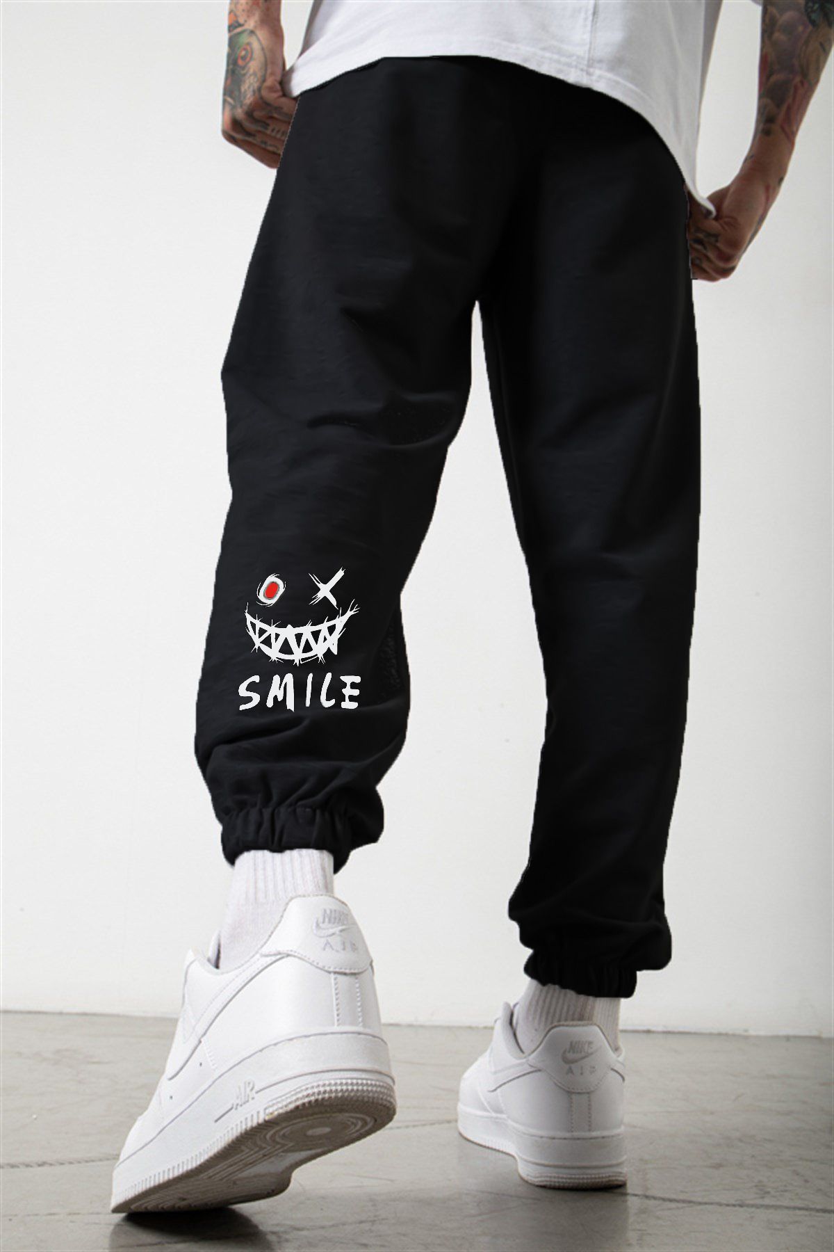 DUBU BUTİK Smile Face Siyah Jogger Ince Eşofman Altı - Paça Baskı Detaylı Lastik Paça Baskılı Rahat Tarz