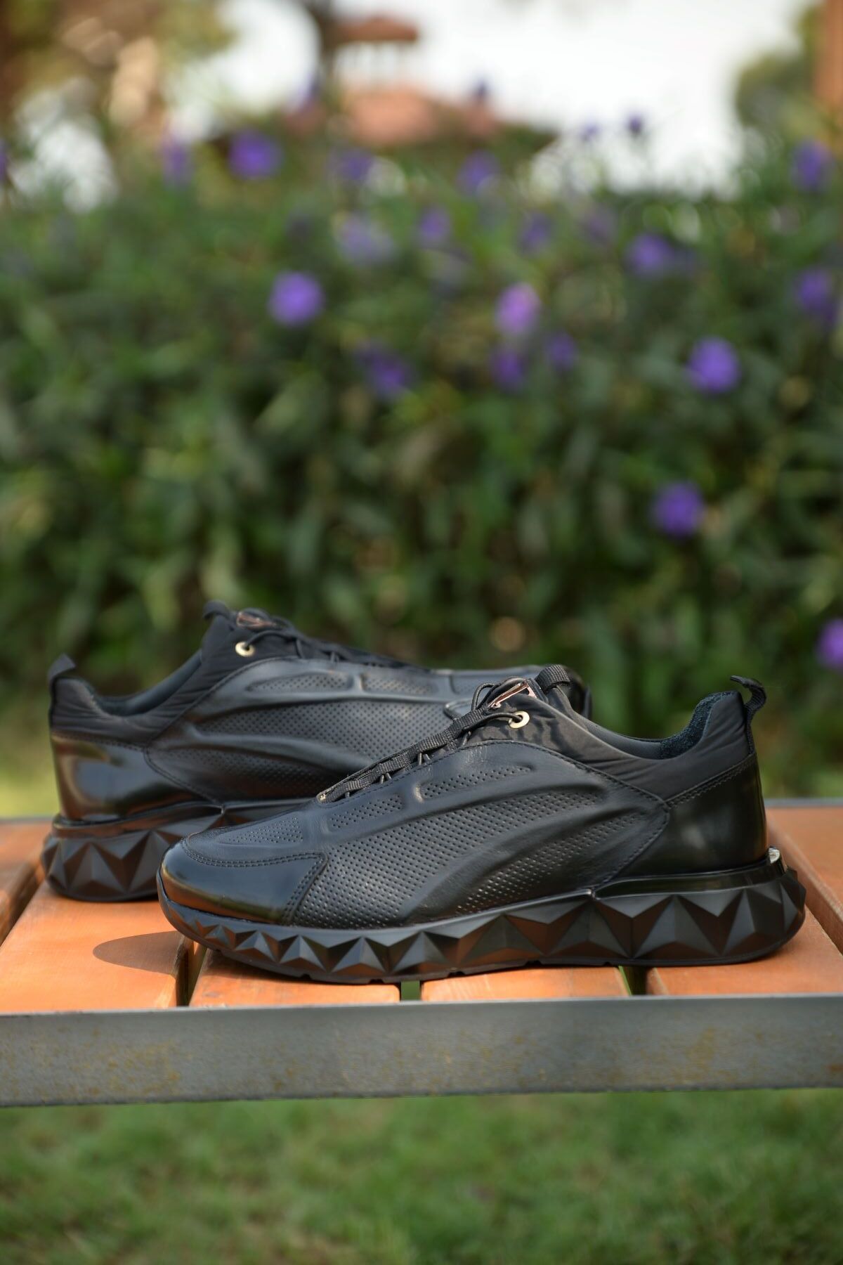 MARCOMEN Erkek Kışlık %100 Deri Siyah Sneaker Ayakkabı Yenilikçi Tarzıyla Şıklığı Ve Konforu Bir Arada Sunar