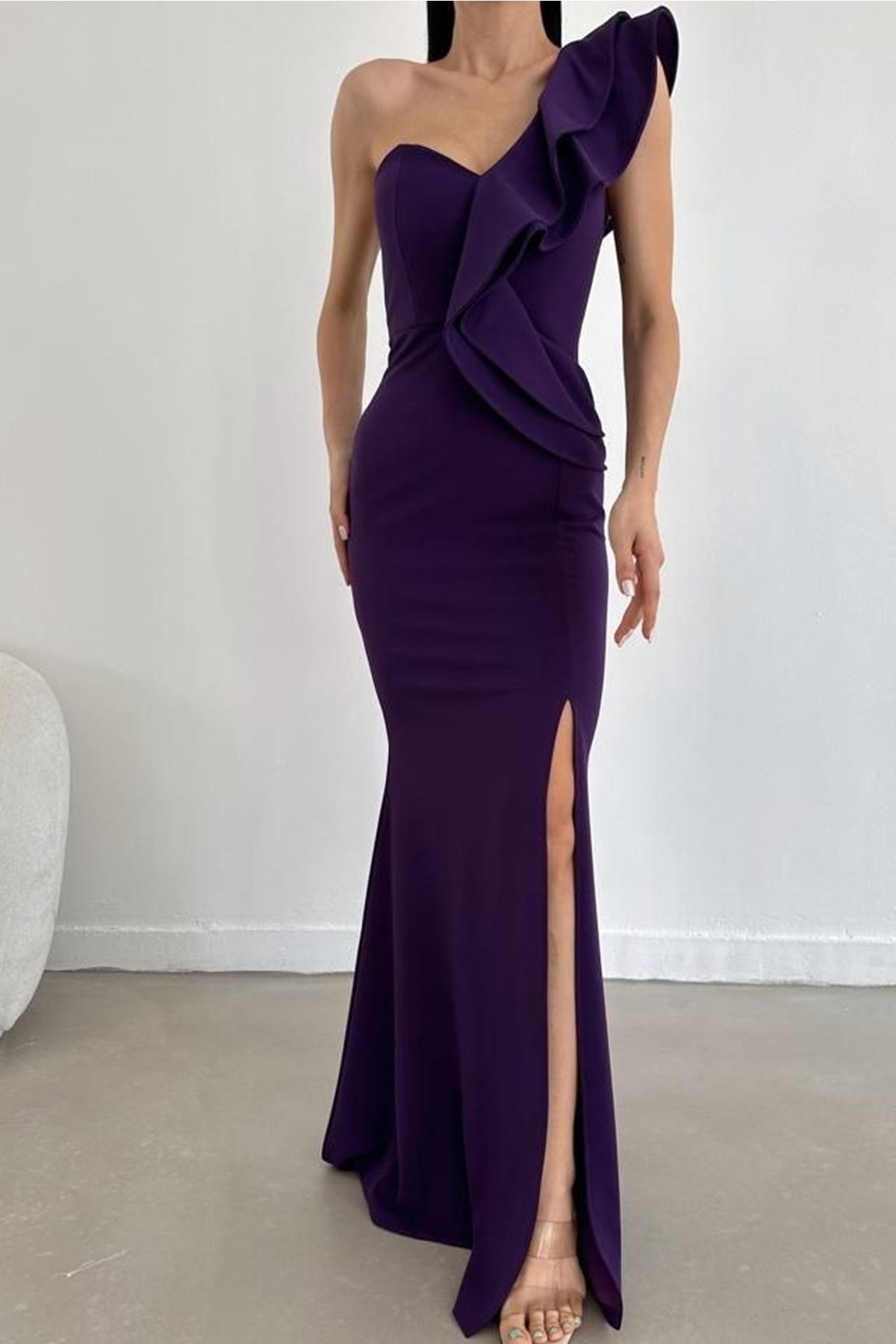 lovebox Esnek Krep Kumaş Tek Omuz Detaylı Mor Uzun Abiye Elbise Purple Maxi Prom Dress 024