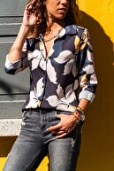 Güneşkızı Kadın Siyah Çiçek Baskılı Krep Gömlek GK-BSTG1014
