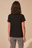TRENDYOLMİLLA Siyah  V Yaka Basic Örme T-Shirt TWOSS20TS0129