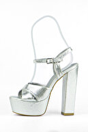 silver cloth silvery
