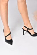 Fox Shoes Kadın Siyah Sivri Burun Topuklu Ayakkabı K404910809