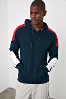 TRENDYOL MAN Lacivert Erkek Panelli Kapüşonlu Regular Fit Sweatshirt TMNAW21SW0262
