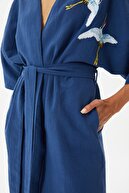 TRENDYOLMİLLA Lacivert Nakışlı Kimono&Kaftan TWOSS21KM0119