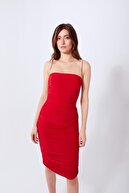 Kırmızı Ince Askılı Drapeli Midi Elbise