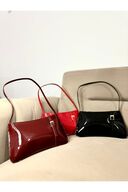 کیف شانه چرمی مشکی زنانه با جزئیات کمربند و حجم داخلی بزرگ-thumb