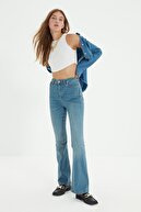 TRENDYOLMİLLA Mavi İncelten Etki Yüksek Bel Flare Jeans TWOSS20JE0222