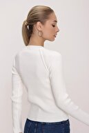 زن نیتواد یقه ویک-thumb