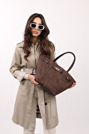 کیف زنانه چرم قهوه ای تلخ چرم دست و شانه با بسته شدن آهنربا و قفل جزئیات-thumb